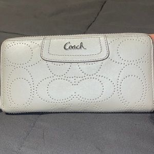 Authentic Coach Wallet light gray.